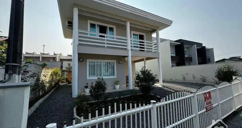 Casa com 3 quartos à venda na Rua Quinze de Novembro, 10635, Vila Nova, Joinville