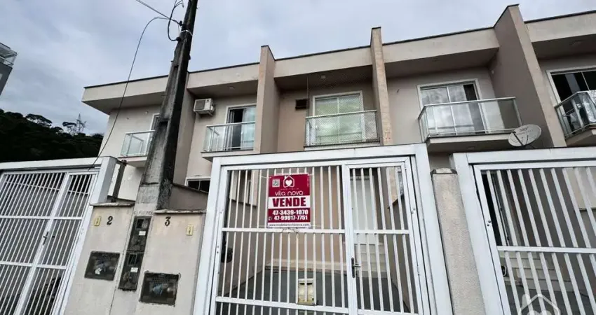 Sobrado Geminado à venda no Vila Nova