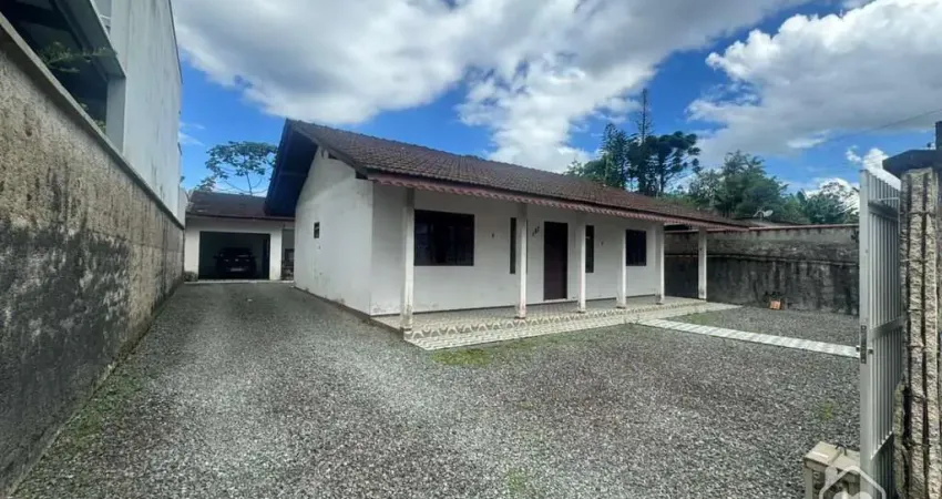 Casa com 3 quartos à venda na Rua Quinze de Novembro, 41286, Vila Nova, Joinville