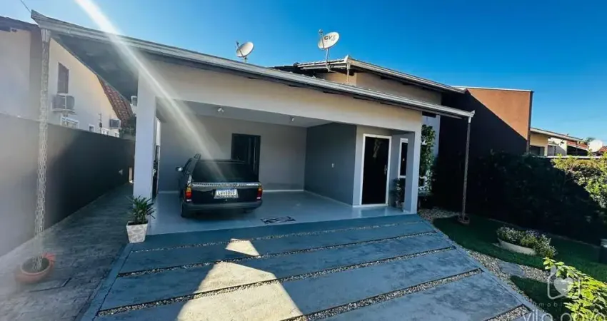 Casa com 3 quartos à venda na Rua Quinze de Novembro, 41567, Vila Nova, Joinville