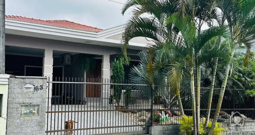 Casa com 3 quartos à venda na Rua Quinze de Novembro, 14699633, Vila Nova, Joinville