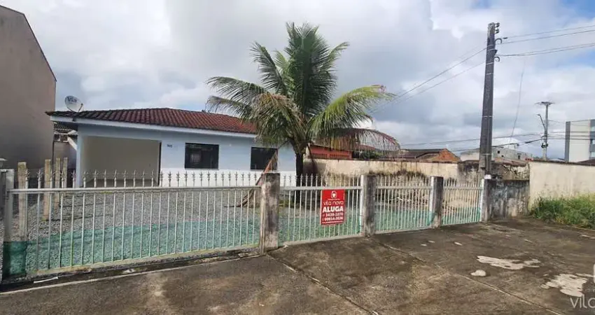Casa com 3 quartos para alugar na Rua São Gabriel, 315, Vila Nova, Joinville