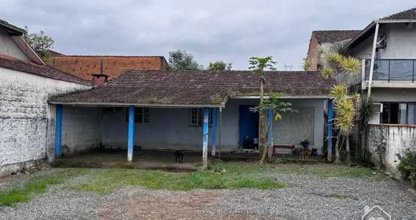 Casa com 2 quartos à venda na Rua Quinze de Novembro, 30900, Vila Nova, Joinville