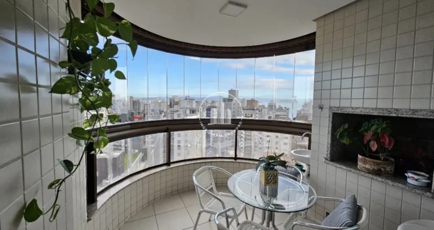 Apartamento com vista mar no Centro de Florianópolis