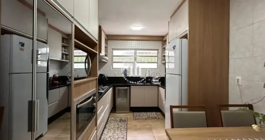 Casa com 4 quartos à venda na Rua Capitão Anaxágoras Aires Neto, 47, Estreito, Florianópolis