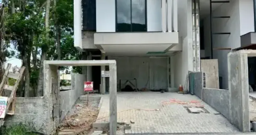 Sobrado de ato padrão 3 quartos com 3 suítes e 212m² - córrego grande