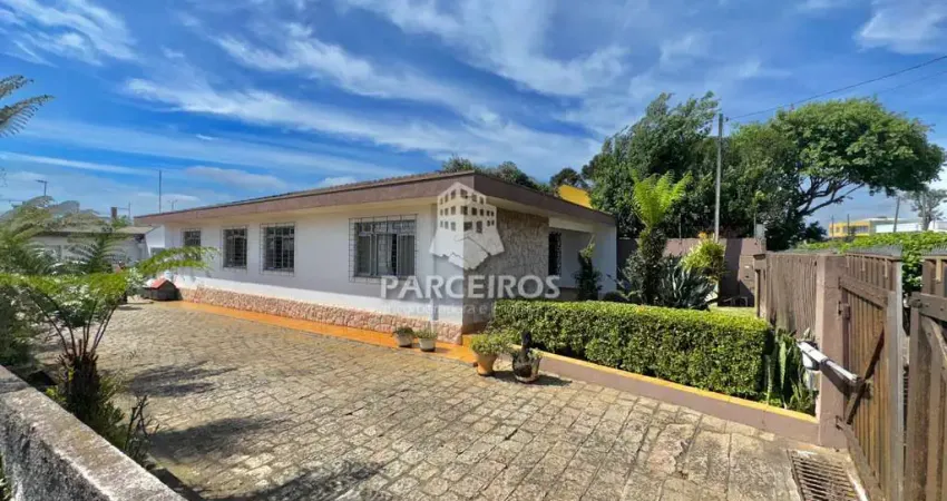 Casa com 4 quartos à venda na Rua Valentin Nichele, Pinheirinho, Curitiba