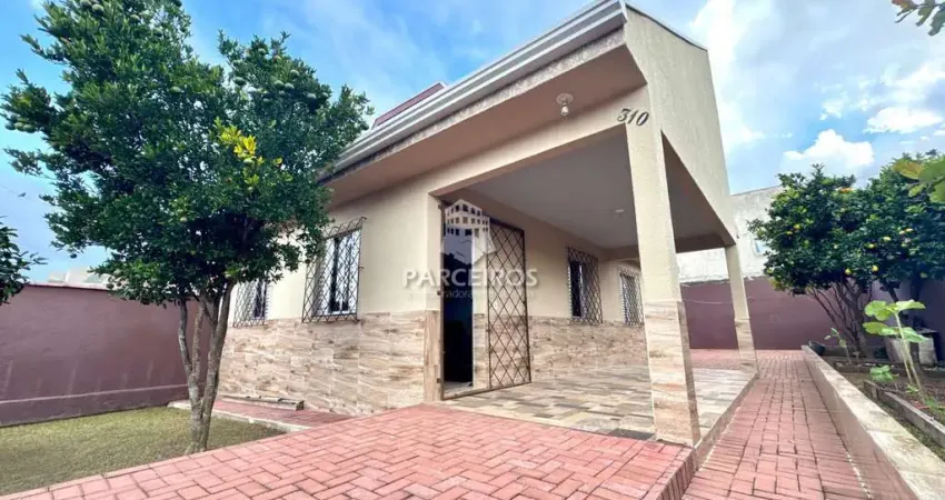 Casa com 3 quartos à venda na Rua Francisco Barbosa, Pinheirinho, Curitiba