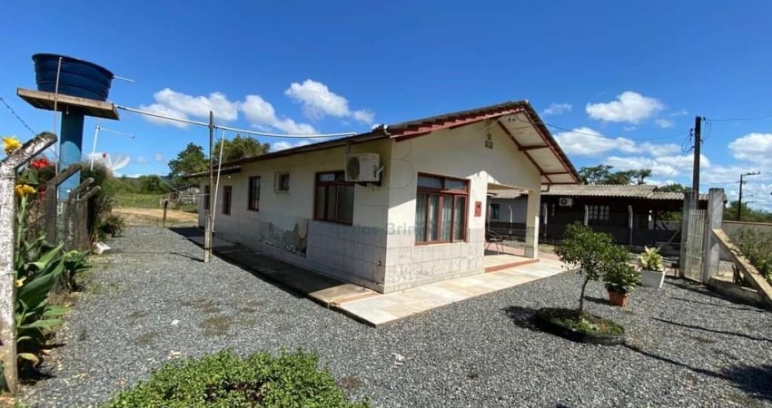*casa semi-mobiliada para locação anual com 2 quartos - bairro boa vista - ilhota - sc*