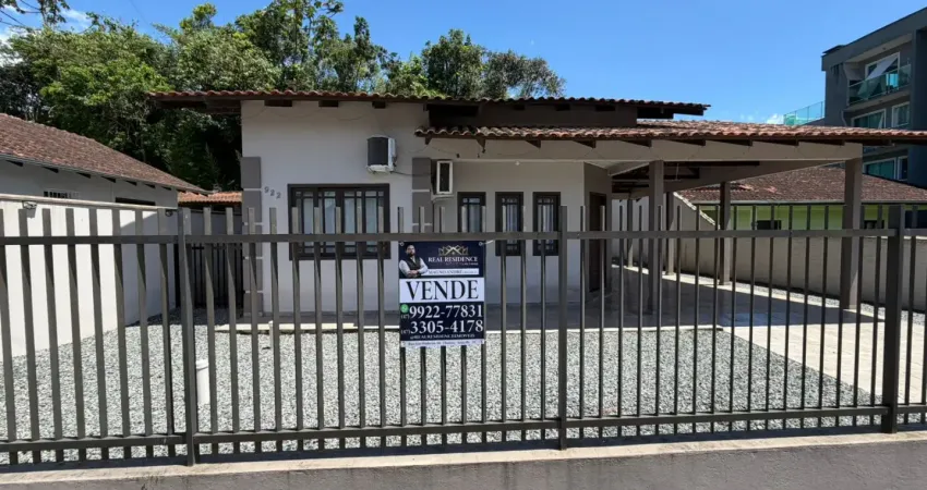 Casa com 3 quartos à venda na Rua Boehmerwald, 27, Petrópolis, Joinville