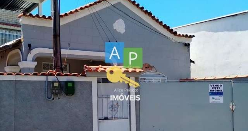 Casa para Venda em Duque de Caxias, Centro, 2 dormitórios, 1 banheiro, 1 vaga