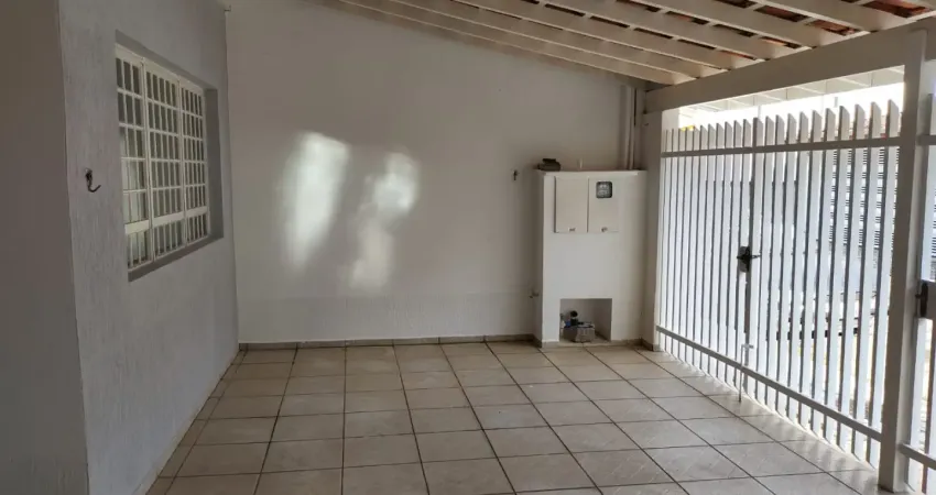 Casa com 3 dorms para locação em rua tranquila e próximo ao centro de taubaté