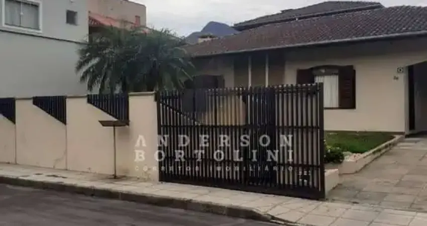Casa com 4 quartos à venda na Vila Baependi, Jaraguá do Sul 