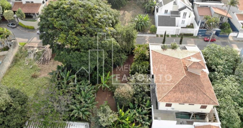 Vende-se Terreno de Alto Padrão, 350m  por R 525.000,00 - Jardim Samambaia.