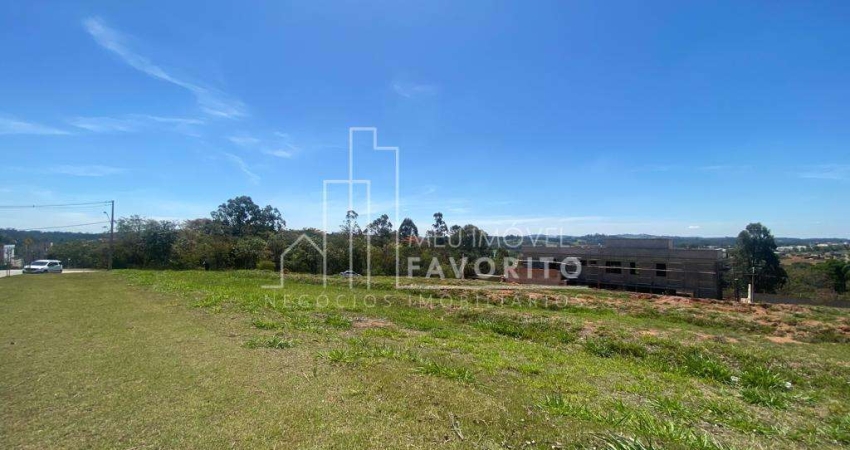 Terreno plaino à venda de 701,13m  no Condomínio Bosque do Horto, alto padrão