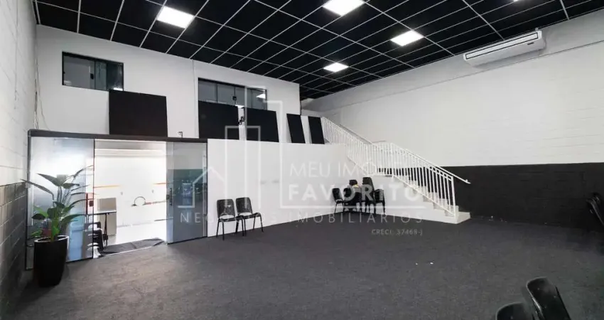Galpão para venda, Vila Santa Terezinha, perto do centro de Várzea Paulista com 3 vagas de garagem