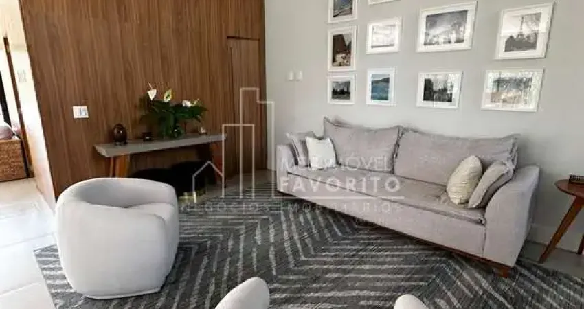 Aluga-se casa de 380m , com 3 suítes no condomínio capital ville 3