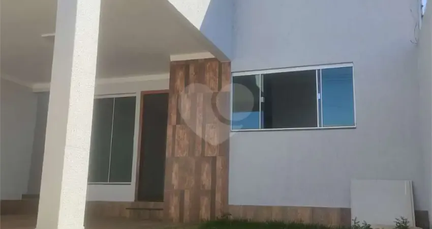 Casa com 3 quartos à venda em Residencial Bela Vista - GO