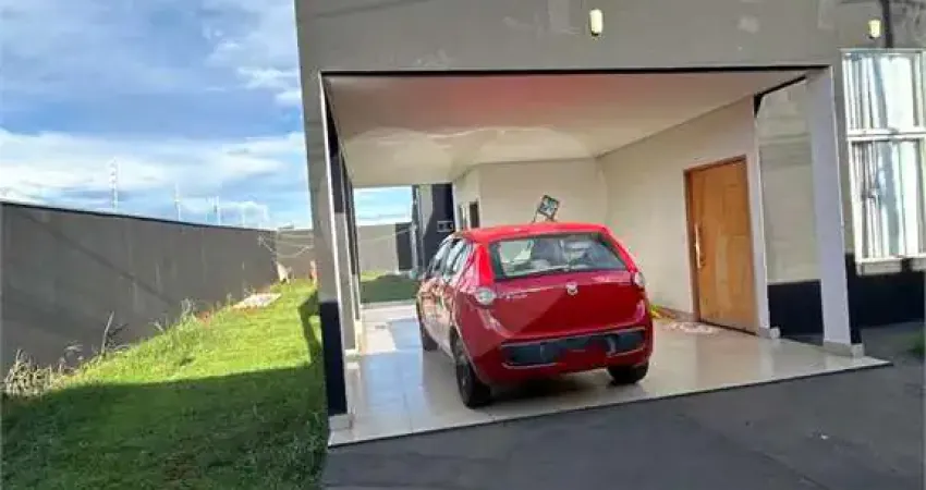 Casa com 3 quartos à venda em Residencial Flor Do Cerrado - GO