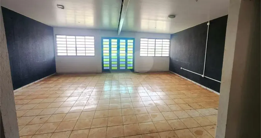 Sobrado com 1 quartos à venda ou para locação em Vila Santana - GO