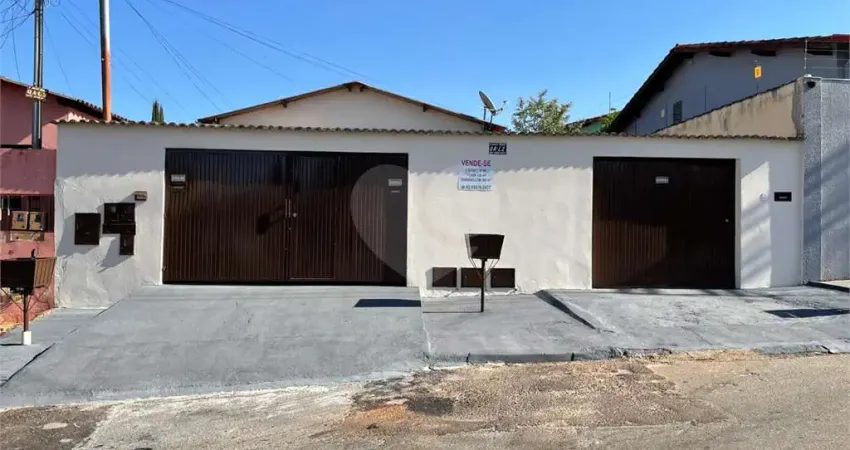 Casa com 7 quartos à venda em Loteamento Residencial Victor Braga - GO