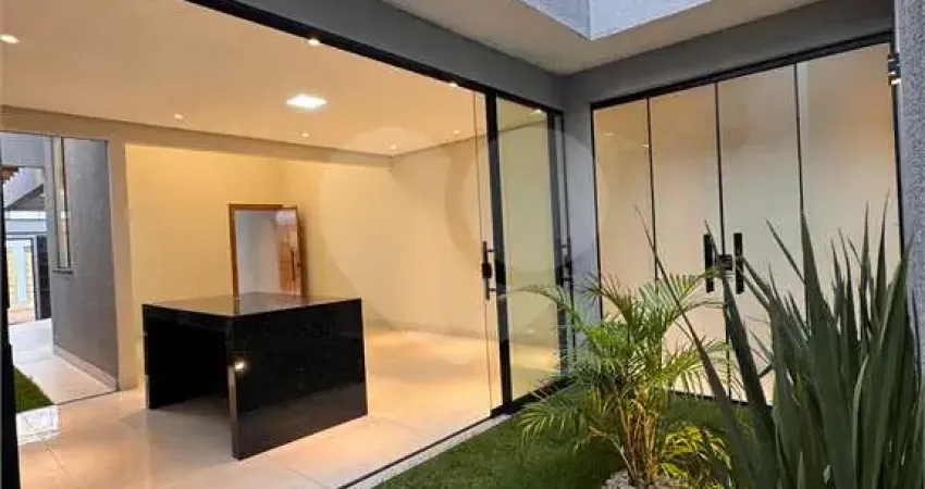Casa com 3 quartos à venda na 12, São João, Anápolis