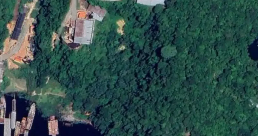 TERRENO BEIRA DE RIO / ESTALEIRO, COM 300 METROS,  COM GALPAO DE 600M2,