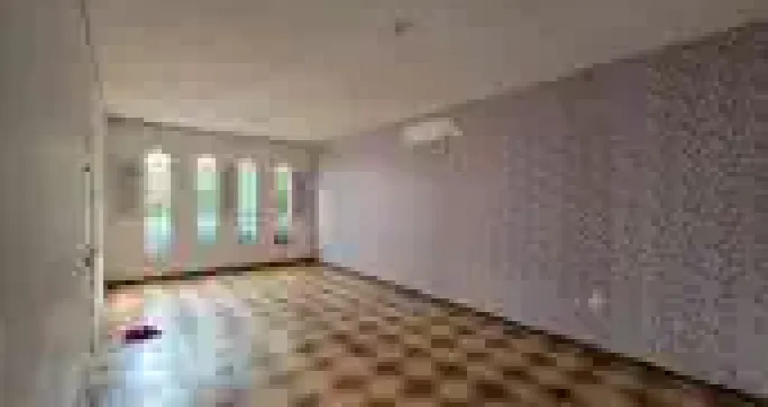 VIERALVES. ALUGO CASA COMERCIAL/ RECIDENCEIAL COM 3 QUARTOS SENDO 1 SUITE. TODO NA LAJE
