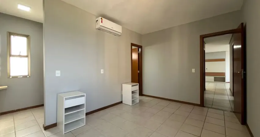 Cond. seguro, 3 quartos sendo 1 suite, sala para 2 ambientes, cozinha com modulados