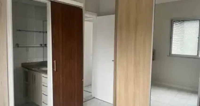 Cond. andaluzia -apto com 69m2, 3 quartos sendo 1 suite, sala para 2 ambientes e 2 vagas.