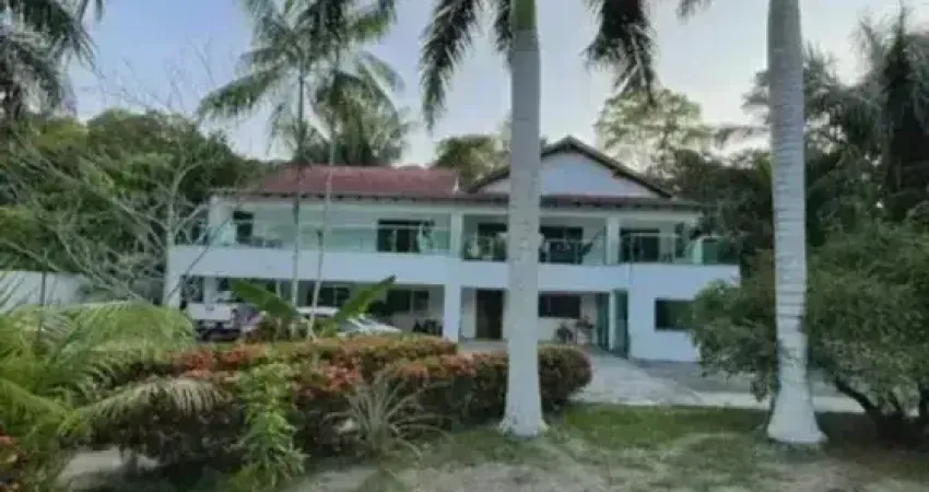 Clube de campo ponta negra, 5 quartos sendo 4 suítes, 1.500m2 de terreno,  mobilada, 6 vagas, agua