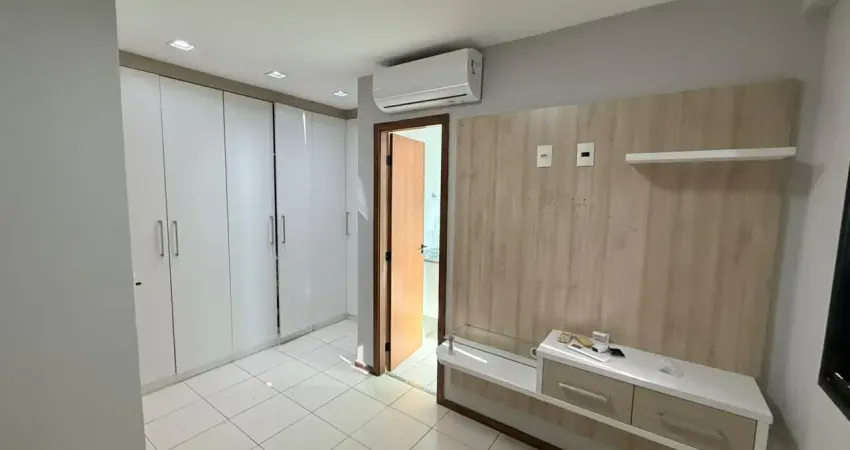 Cond. sollar dos franceses 3 quartos sendo 1 suite e 2 semi suites. andar alto,  r$ 3.700,00