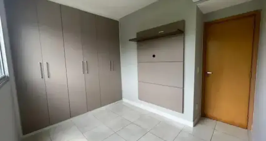 Flores, cond. life flores, 3 quartos sendo 1 suíte, armários e ar.2 vagas