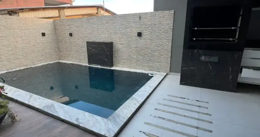 Casa duplex no nova esperança, 3 quartos sendo 1 suíte com closet, piscina e churrasqueira
