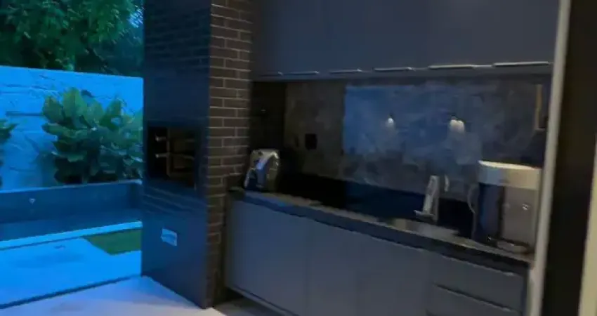 Casa luxuosa na ponta negra, 3 suítes, totalmente mobiliada, piscina, churrasqueira