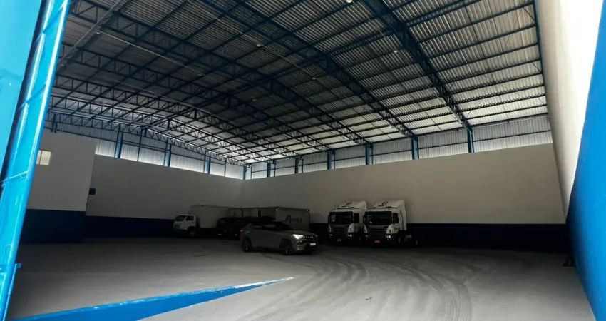 Galpão no coroado, em condomínio 1.200m2, 10 metros de pé direito