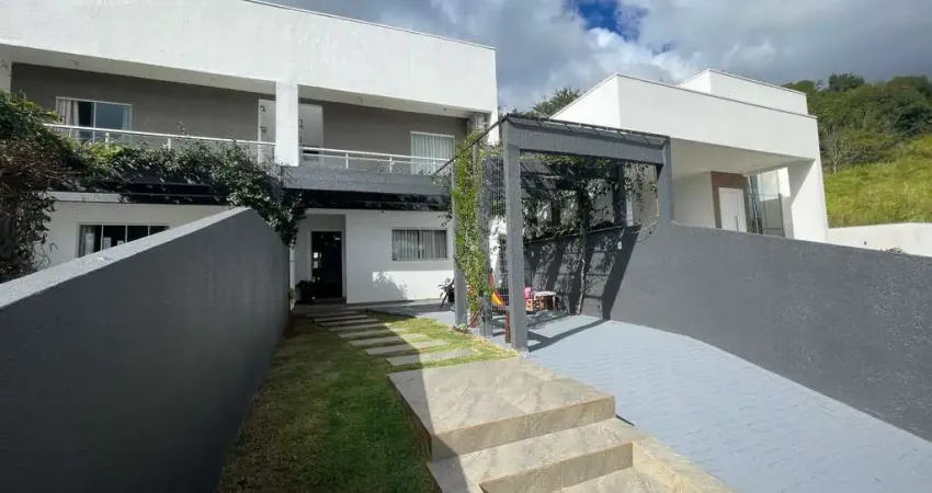 CASA A VENDA NO BAIRRO INDUSTRIAL 2 DE PATO BRANCO - 01 SUITE 02 QUARTO