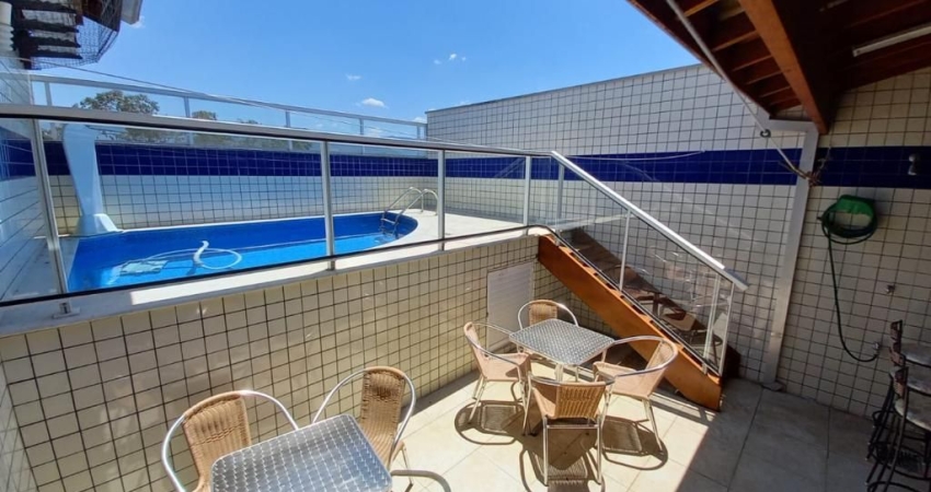 Cobertura no Itaguá com piscina privativa