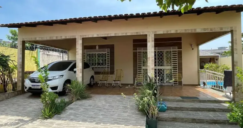 Casa com 3 suítes, 1000 m² - venda por R$ 700.000  - Petrópolis - Manaus/AM