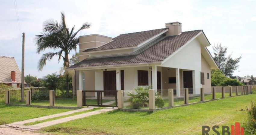 Casa com 4 dormitórios à venda, 181 m² por R$ 795.000,00 - Bellatorres - Passo de Torres/SC