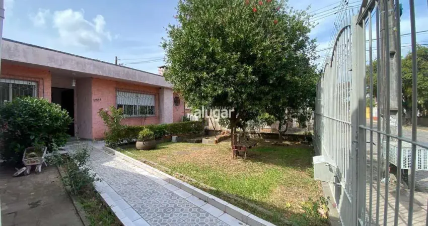 Casa com 3 quartos para alugar na Rua João Bettega, Salgado Filho, Caxias do Sul