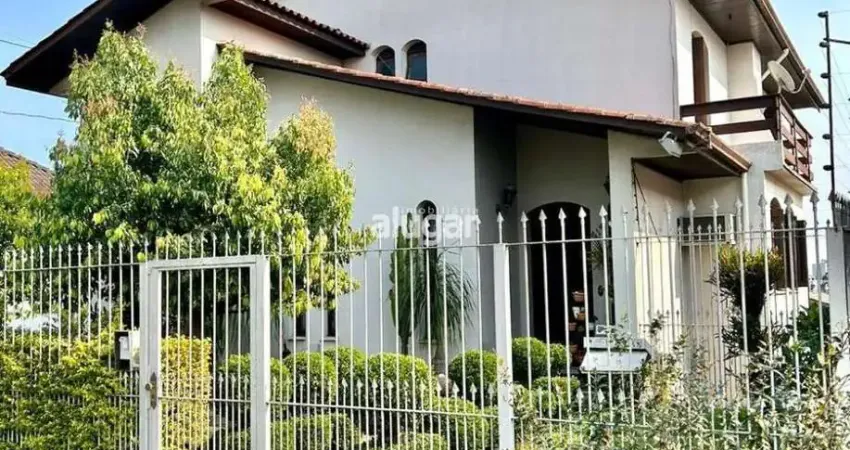 Casa com 4 quartos à venda na Rua João Pola, Rio Branco, Caxias do Sul