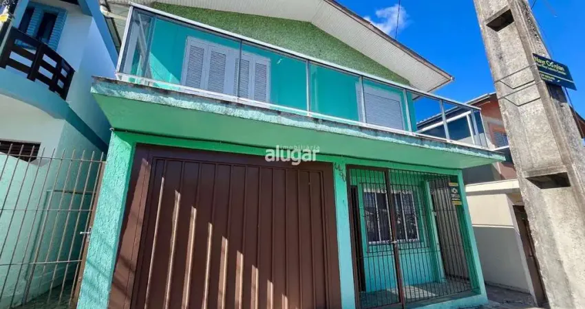Casa com 3 quartos para alugar na Rua Nayr Leonzio Covolan, Santa Lúcia do Piaí, Caxias do Sul