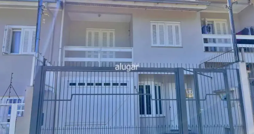 Casa com 3 quartos para alugar na Rua Justino Pedro Bulla, Vinhedos, Caxias do Sul