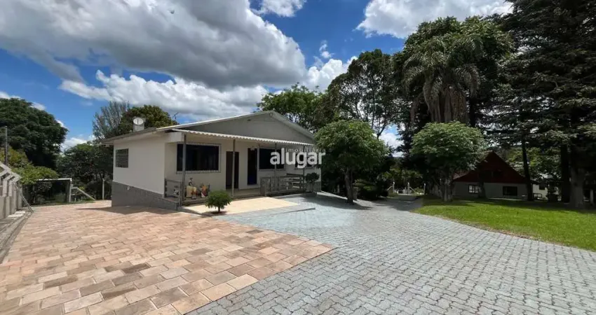 Casa com 5 quartos para alugar na Rua João Getúlio Marros, Charqueadas, Caxias do Sul