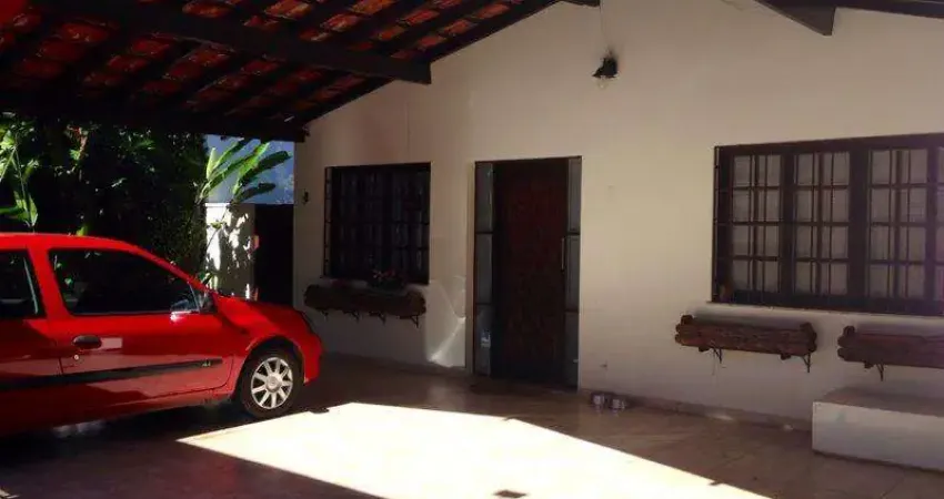Casa para Venda em Mogi das Cruzes, Vila Oliveira, 4 dormitórios, 1 suíte, 5 banheiros, 3 vagas