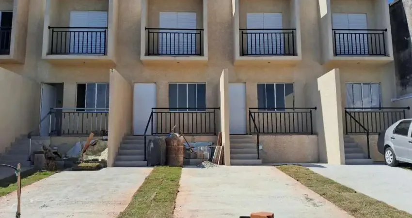 Casa para Venda em Mogi das Cruzes, Vila São Sebastião, 2 dormitórios, 2 suítes, 3 banheiros, 2 vagas