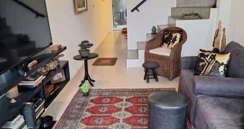 Casa de Vila com 2 quartos, Ponta da Praia, Santos - R$ 585 mil, Cod: 4677