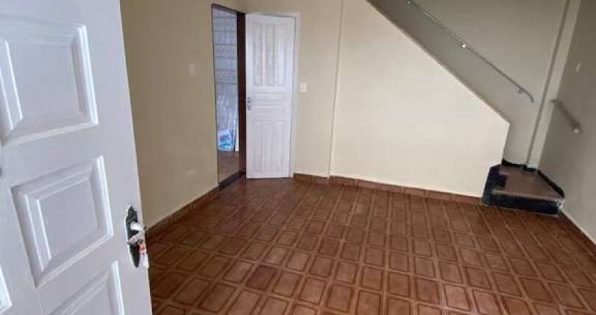 Casa com 2 quartos, Macuco, Santos - R$ 325 mil, Cod: 4292