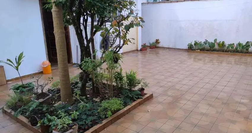 Casa com 4 quartos para alugar na Rua Álvaro Alvim, Embaré, Santos